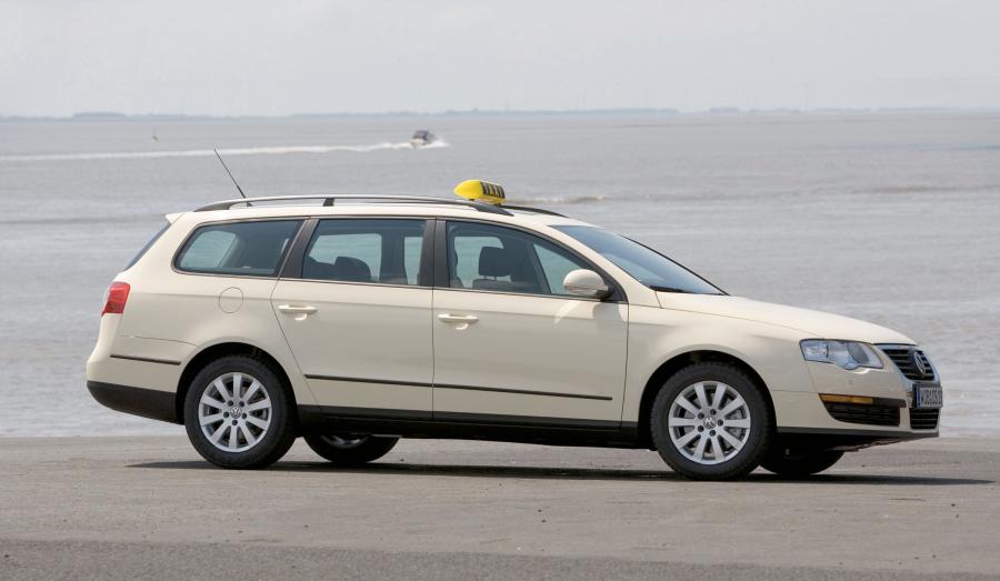  Volkswagen Passat Variant 2005 года  (фото 47 из 121)